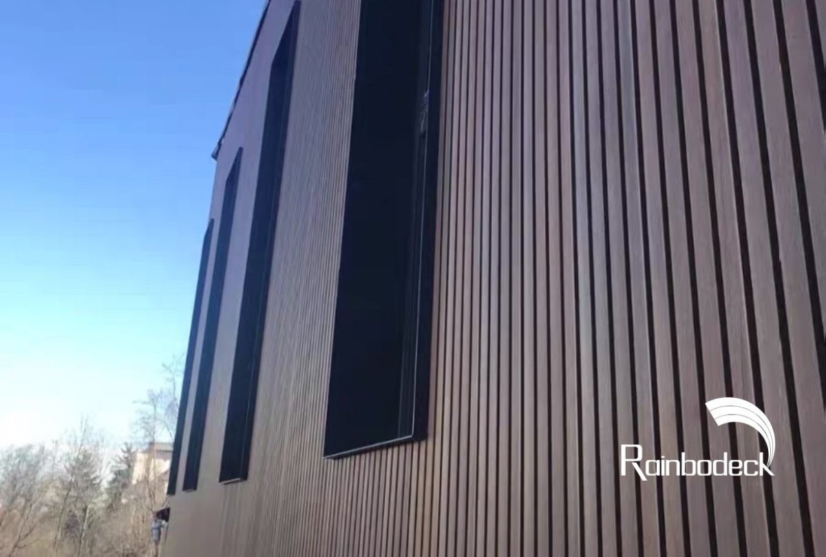 COMMERCIAL PROJECT - WALL CLADDING - COSHIELD G-PANEL