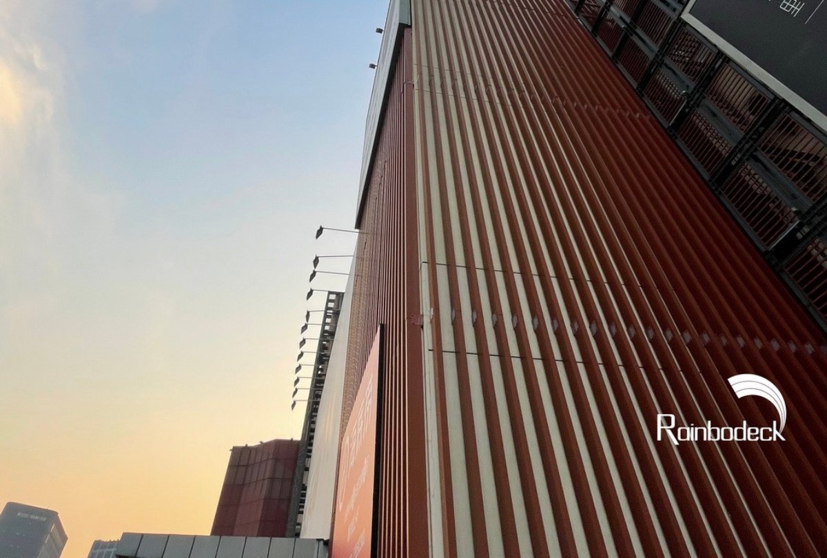 SHOPPING MALL - WALL DECORATION - MODULAR COSHIELD MULTI-BEAM