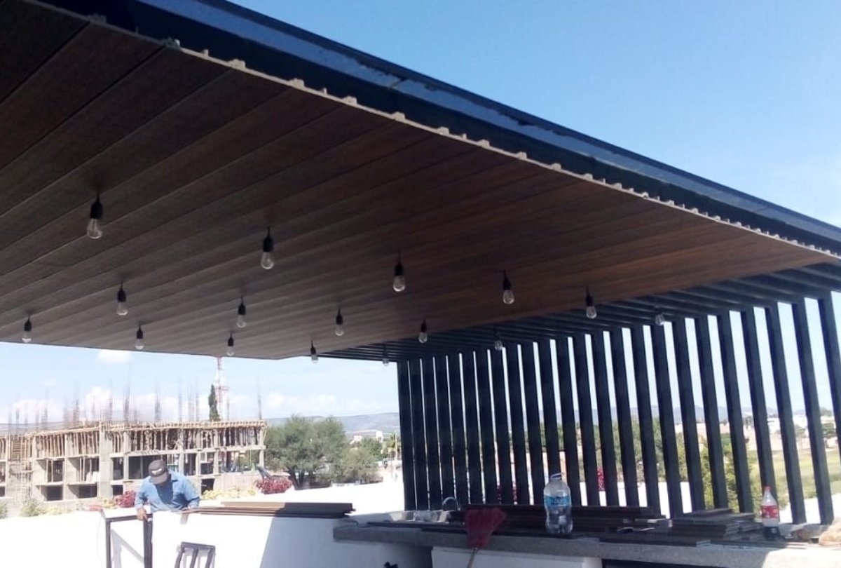ROOF TOP - DECK AND CEILING - COSHIELD E-PANEL AND COSHIELD DECKING PREMIUM