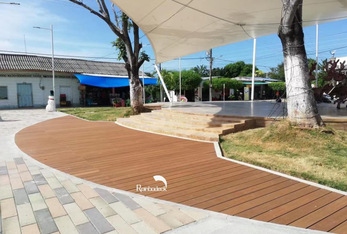 PUBLIC SQUARE - DECKING - COSHIELD DECKING PREMIUM