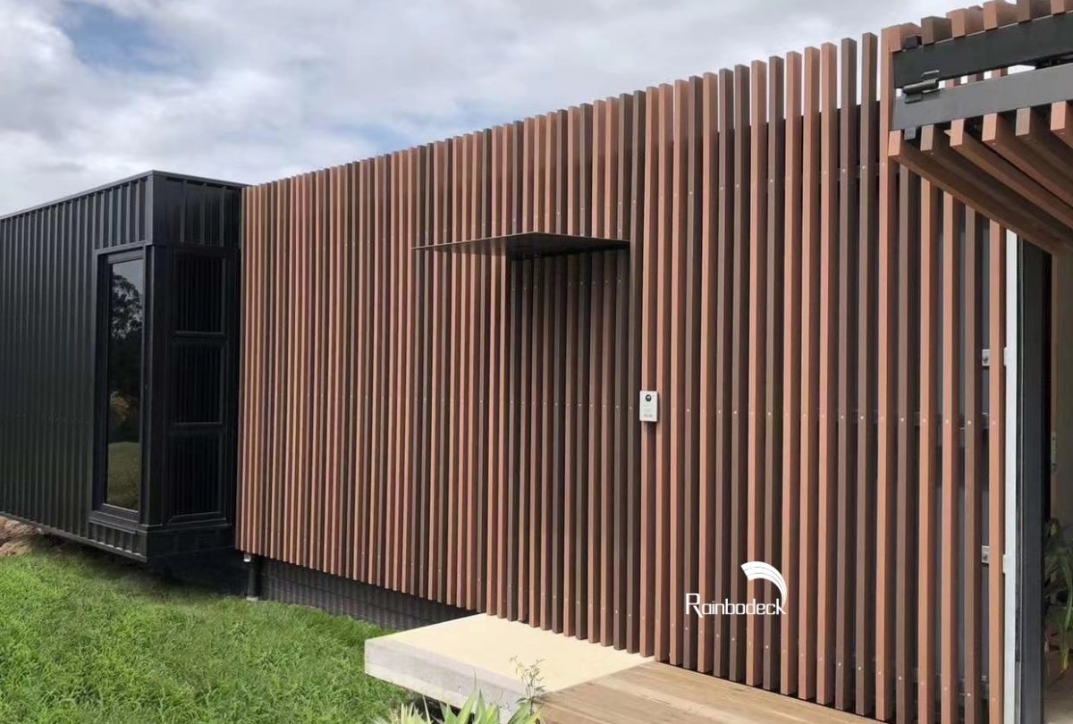 CONTAINER HOUSE - LOUVER SCREEN AND CEILING - MODULAR COSHIELD MULTI-BEAM